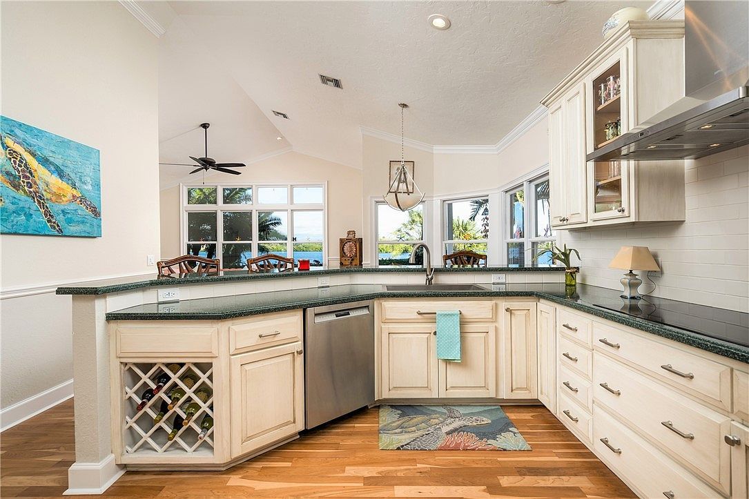 8600 Seacrest Dr Vero Beach, FL 32963 - Thumbnail 5