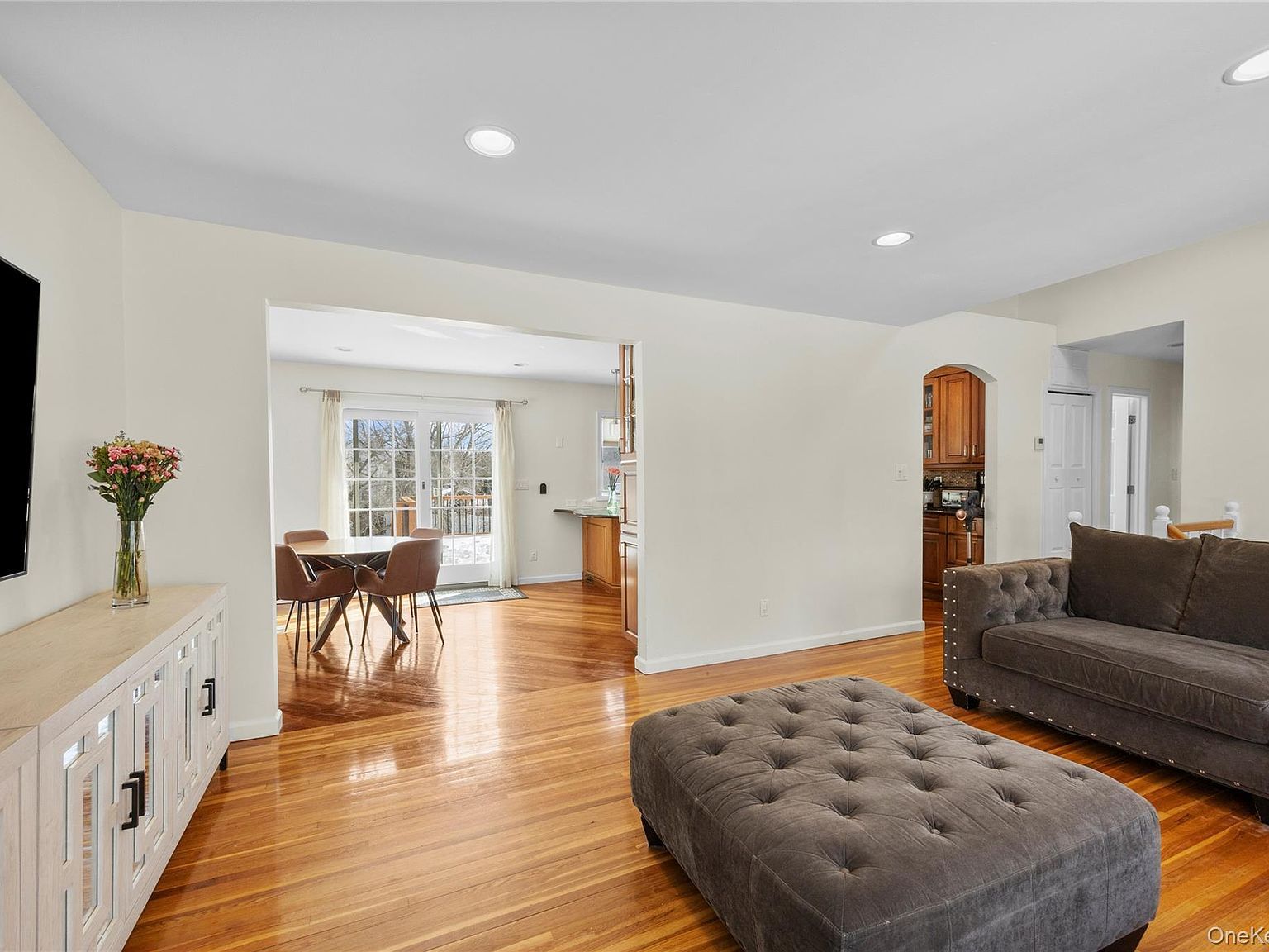 5 Metcale Ln East Northport, NY 11731 - Thumbnail 5