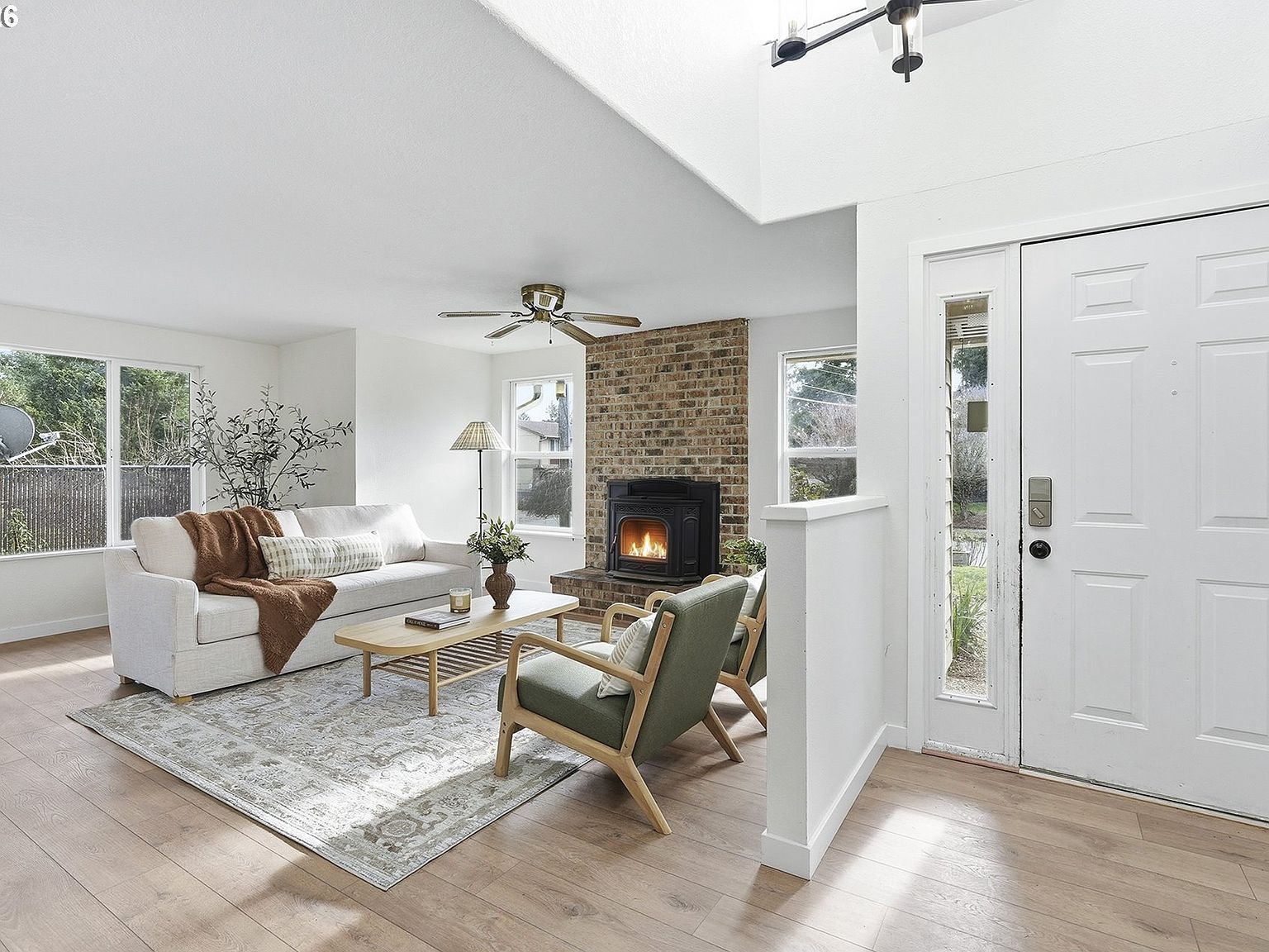 15893 NE Holladay St Portland, OR 97230 - Thumbnail 5