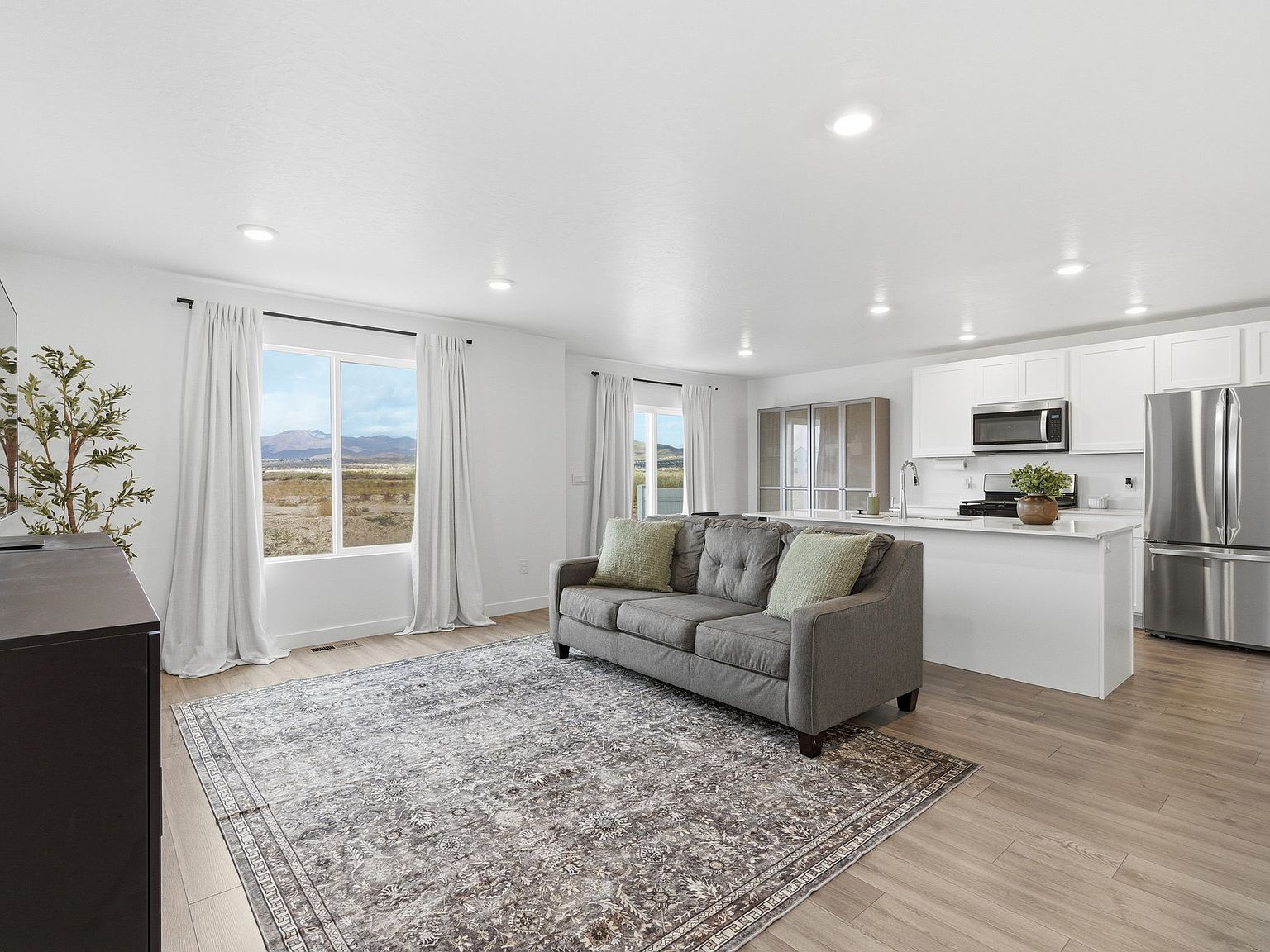 477 N Scuttlebutt Ln Saratoga Springs, UT 84045 - Thumbnail 5