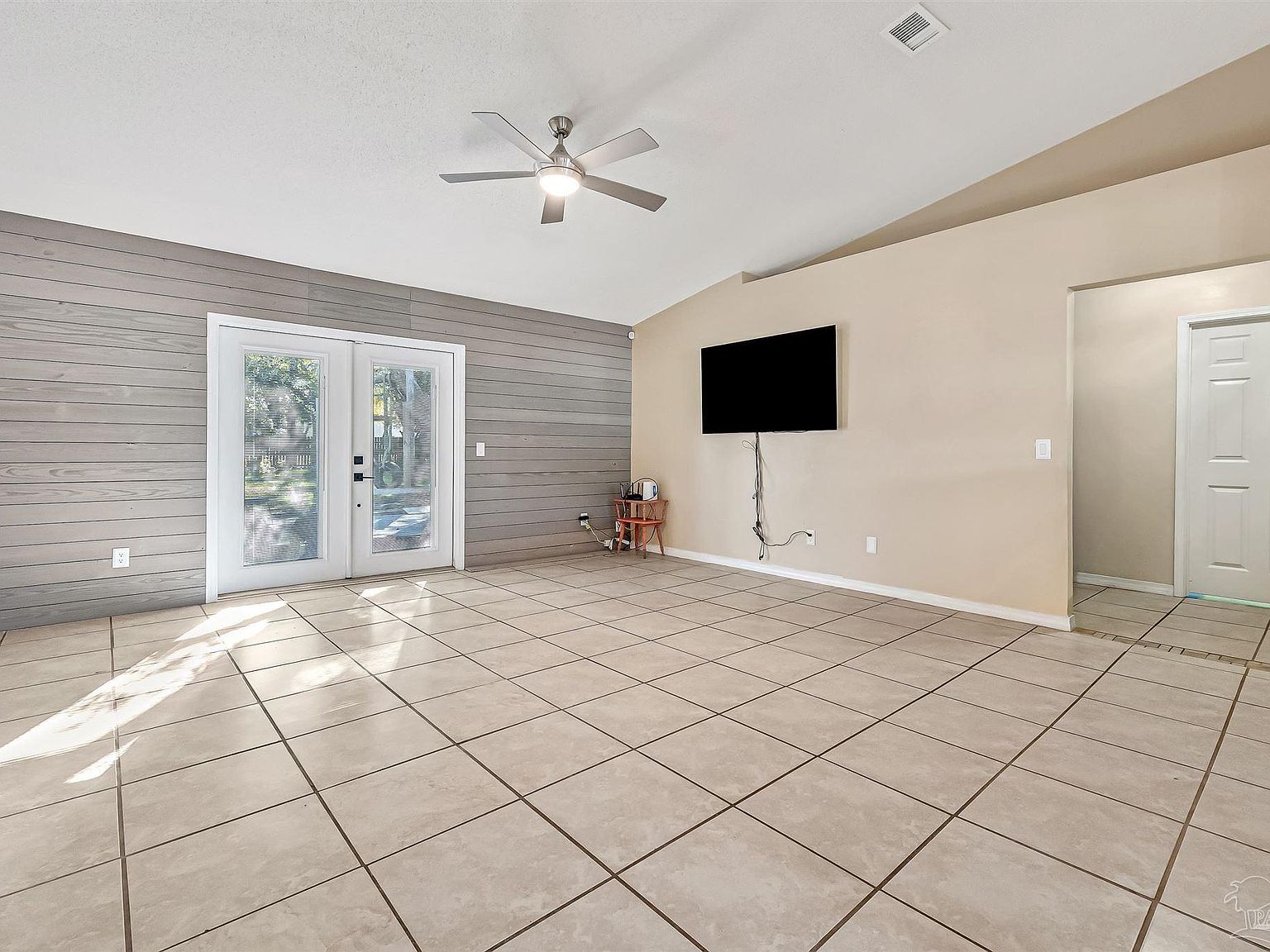 8147 Country Bay Blvd Navarre, FL 32566 - Thumbnail 5