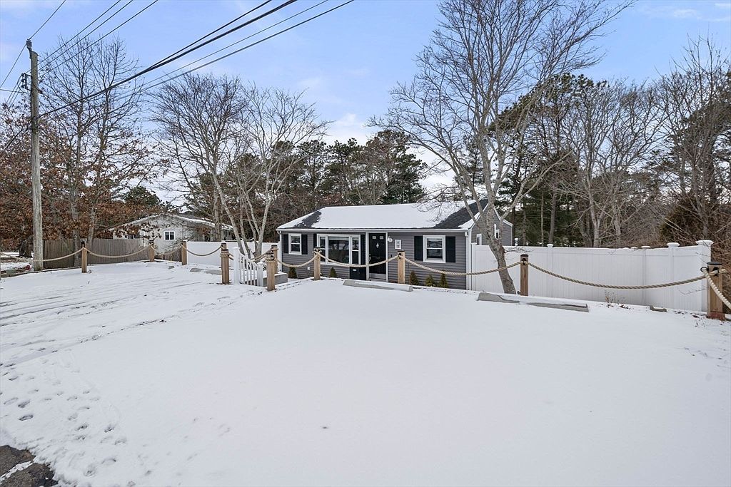 4 Leisure Ln Wareham, MA 02571 - Thumbnail 5