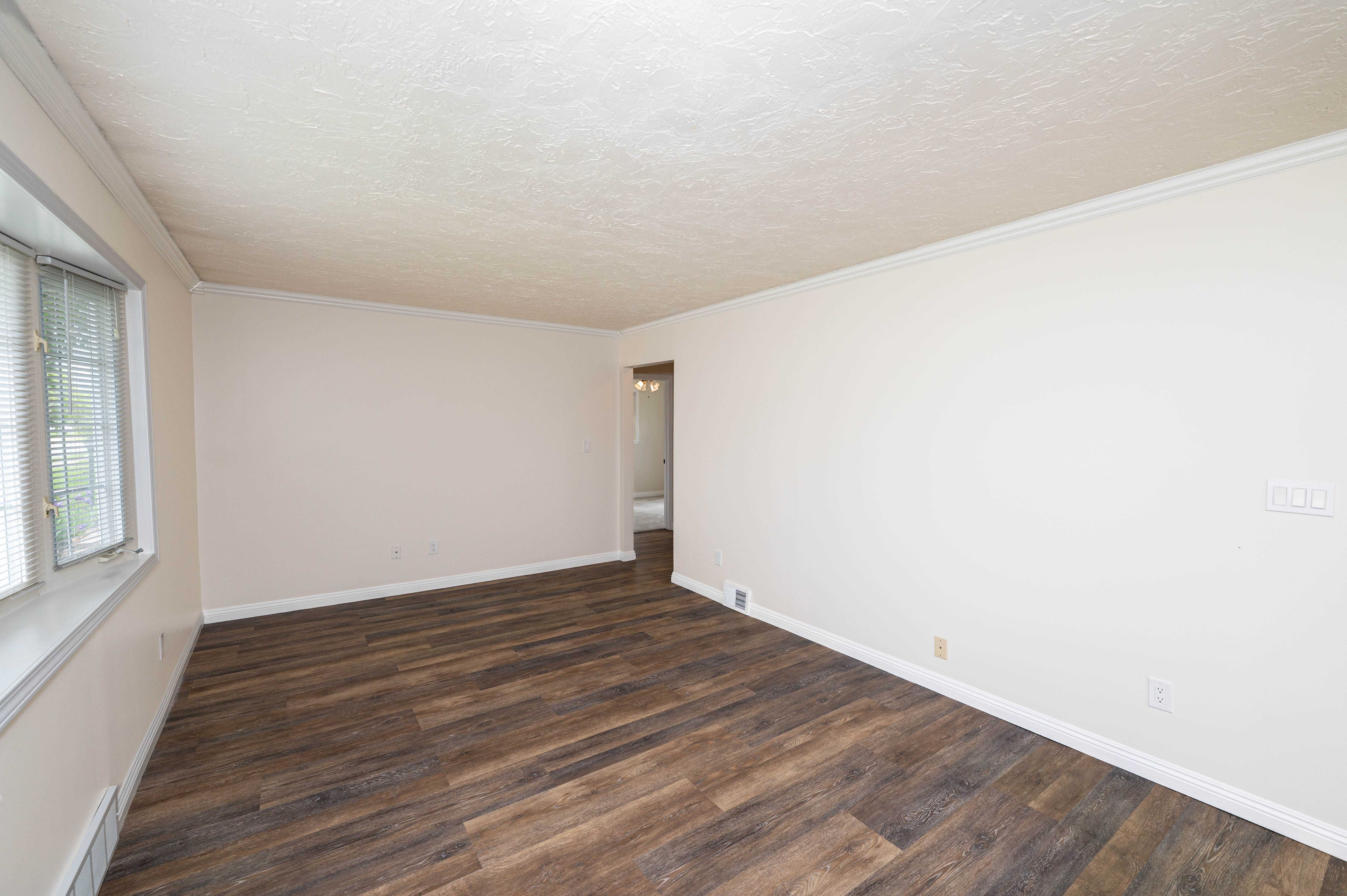 30216 Barjode Road, Willowick, OH, USA, 44095 - Thumbnail 5