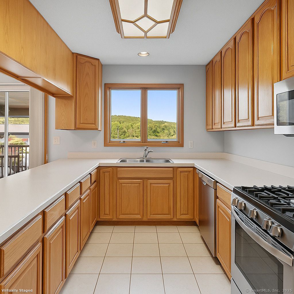 31 Lake Shore Blvd Stafford Springs, CT 06076 - Thumbnail 5