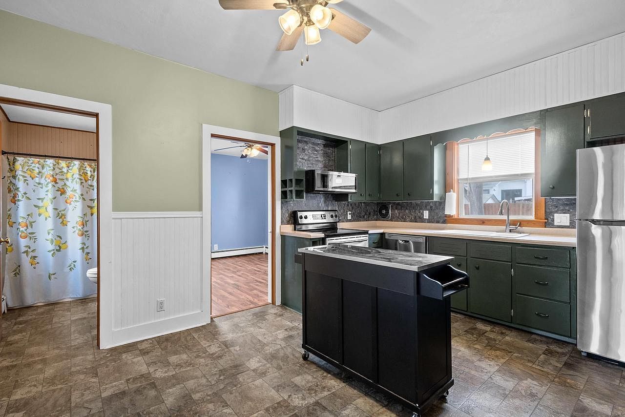 218 W Emmett St Portage, WI 53901 - Thumbnail 5