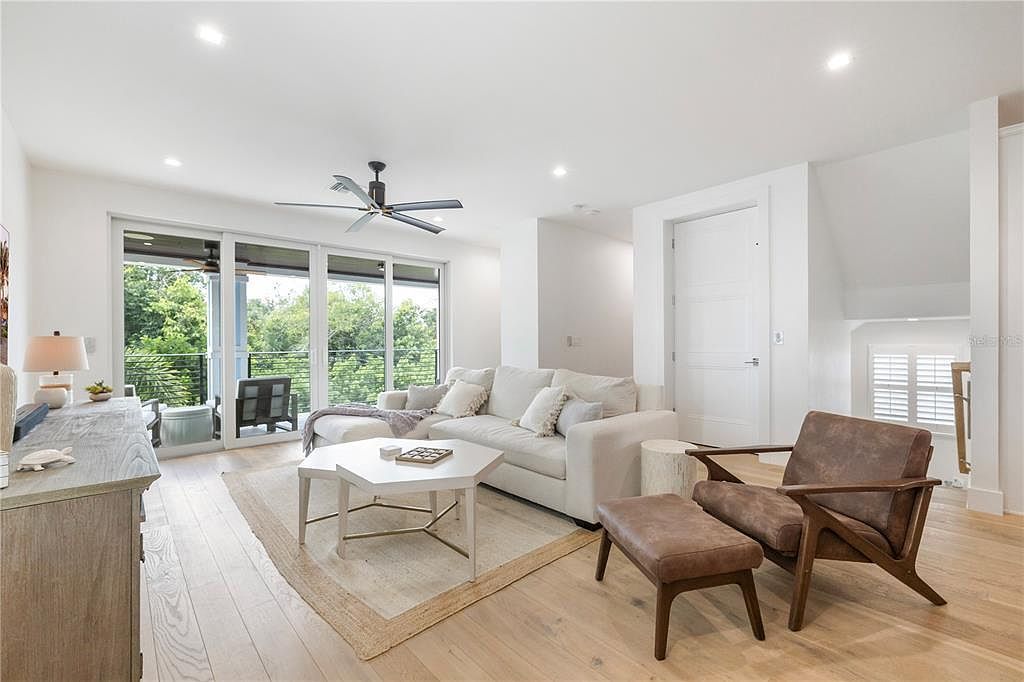 950 W Olympia Ave Punta Gorda, FL 33950 - Thumbnail 5