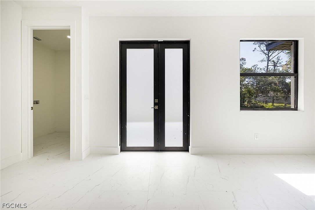 355 Milton St Port Charlotte, FL 33954 - Thumbnail 5