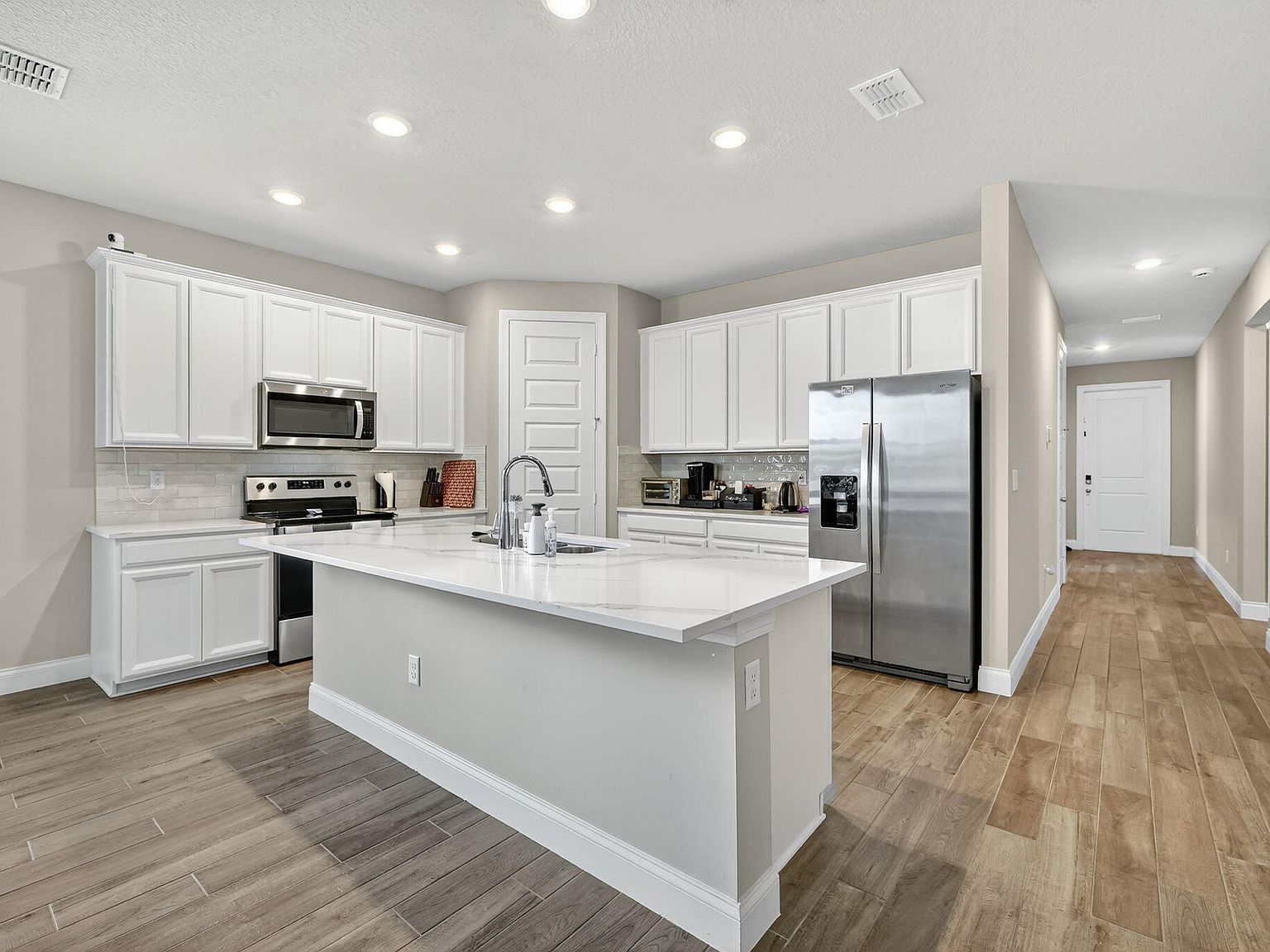 6544 NW Cloverdale Ave Port Saint Lucie, FL 34987 - Thumbnail 5