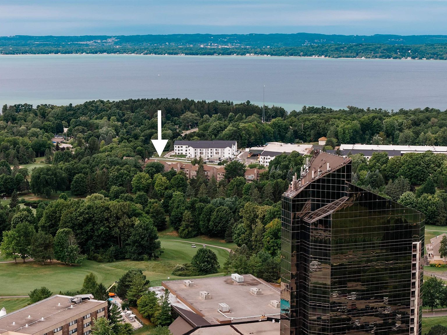 5558 Golfview Ct Williamsburg, MI 49690 - Thumbnail 5