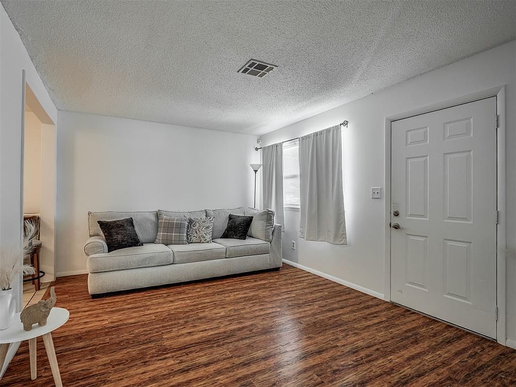 1001 N Norman Ave Moore, OK 73160 - Thumbnail 5