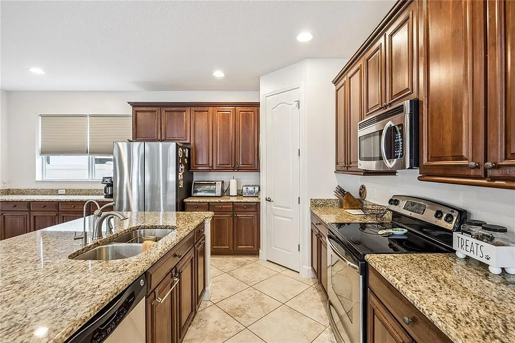 14542 Black Cherry Trl Winter Garden, FL 34787 - Thumbnail 5
