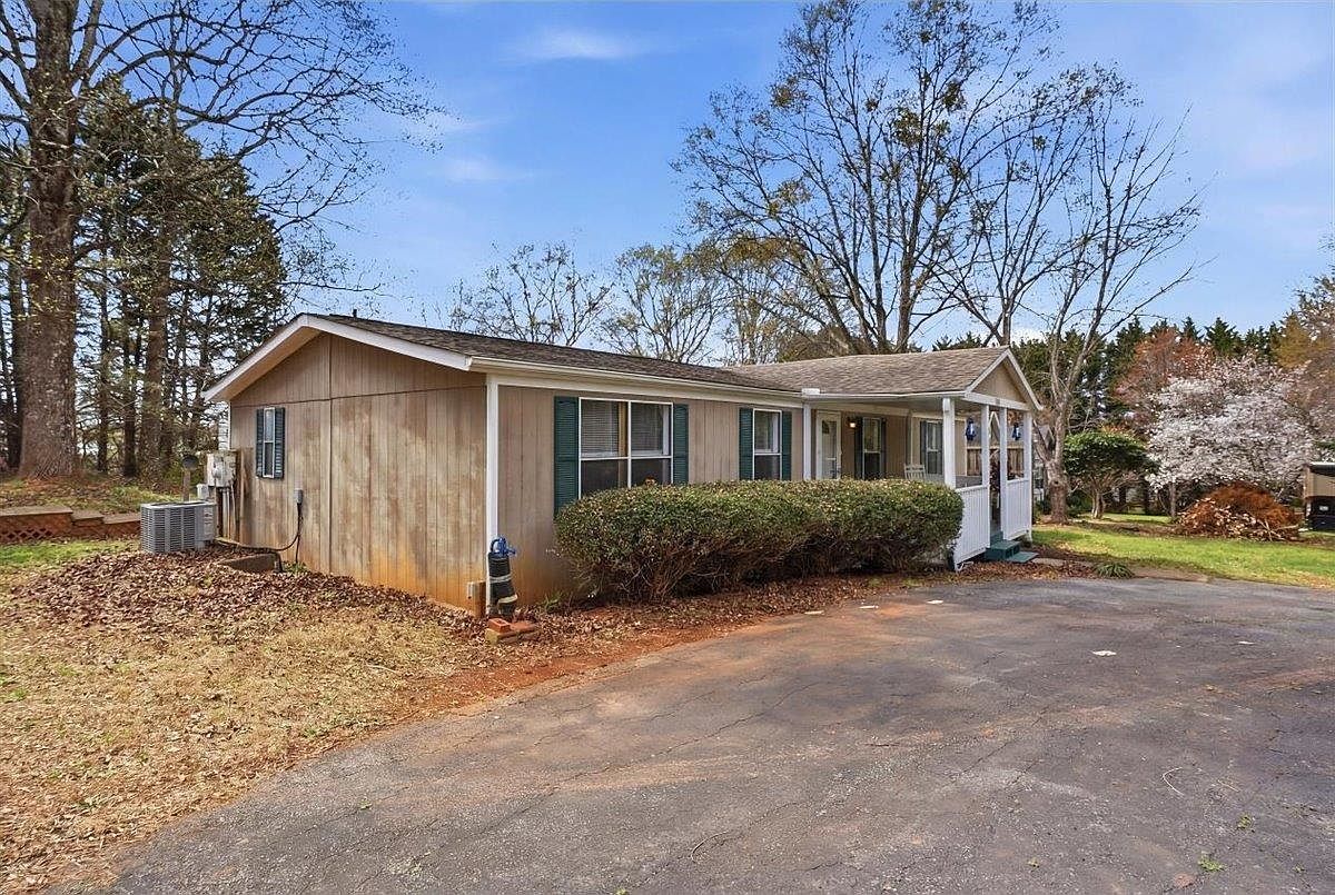 1361 Hickory Nut Rd Inman, SC 29349 - Thumbnail 5