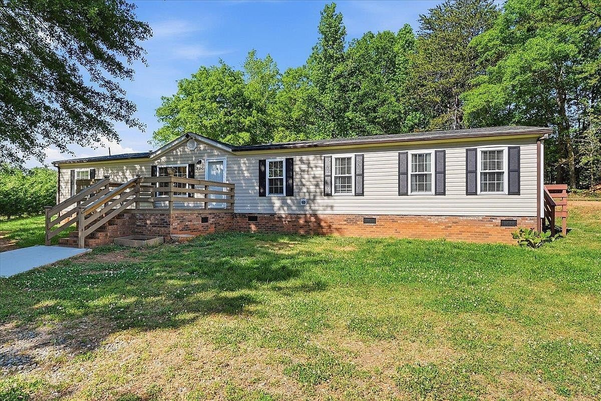 315 Highwood Dr Campobello, SC 29322 - Thumbnail 5