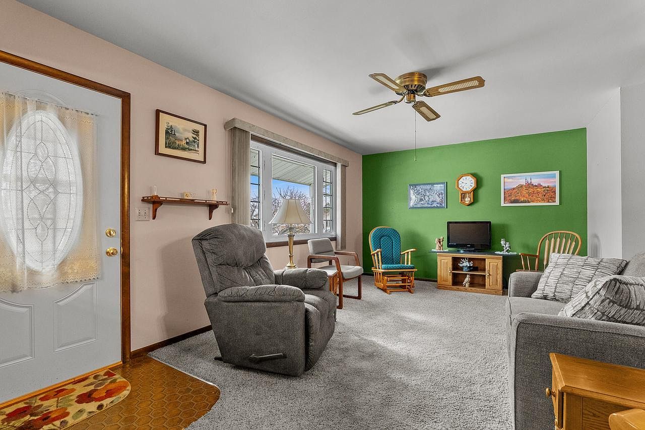 1702 S 25th St Manitowoc, WI 54220 - Thumbnail 5