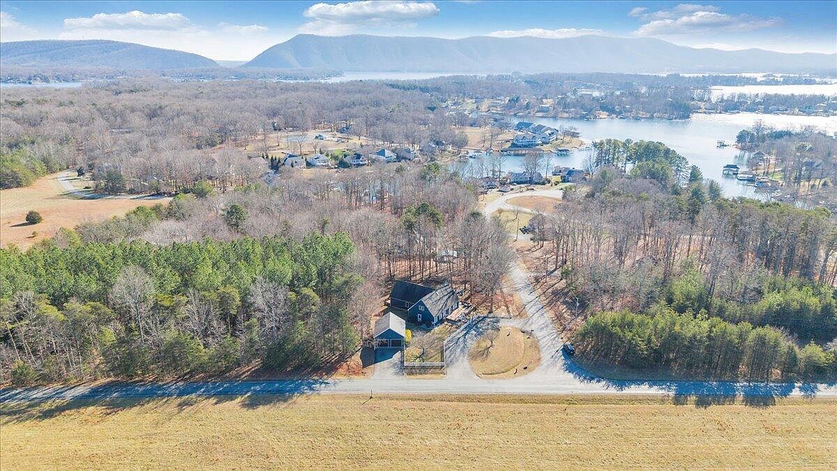 100 Sandpiper Dr Huddleston, VA 24104 - Thumbnail 5