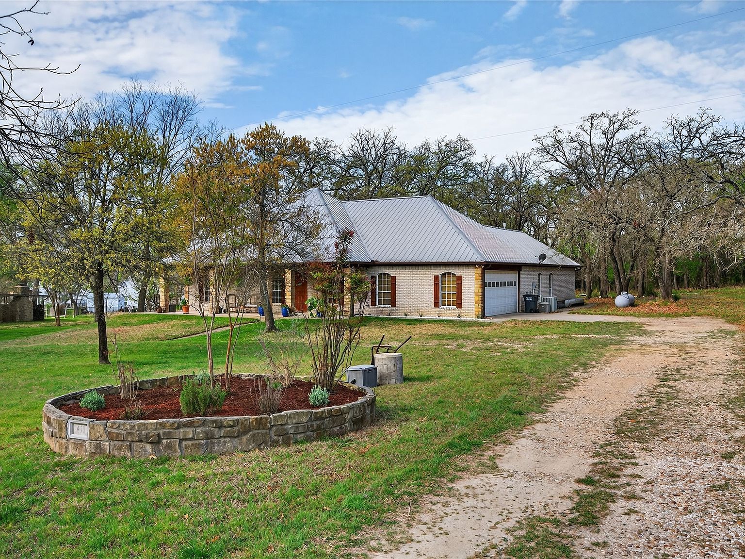 411 Valley Rd Weatherford, TX 76087 - Thumbnail 5