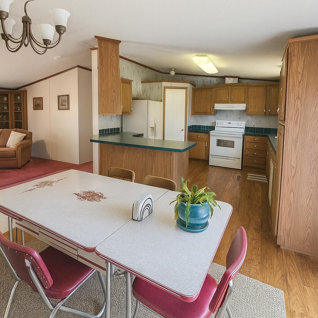 14 Town And Country Dr Lisbon, ME 04250 - Thumbnail 5