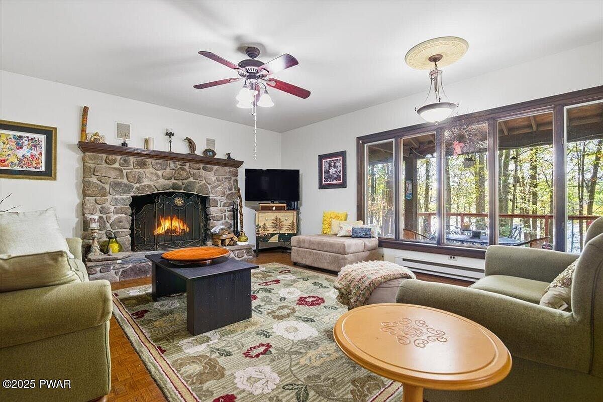 75 E Shore Dr Hawley, PA 18428 - Thumbnail 5