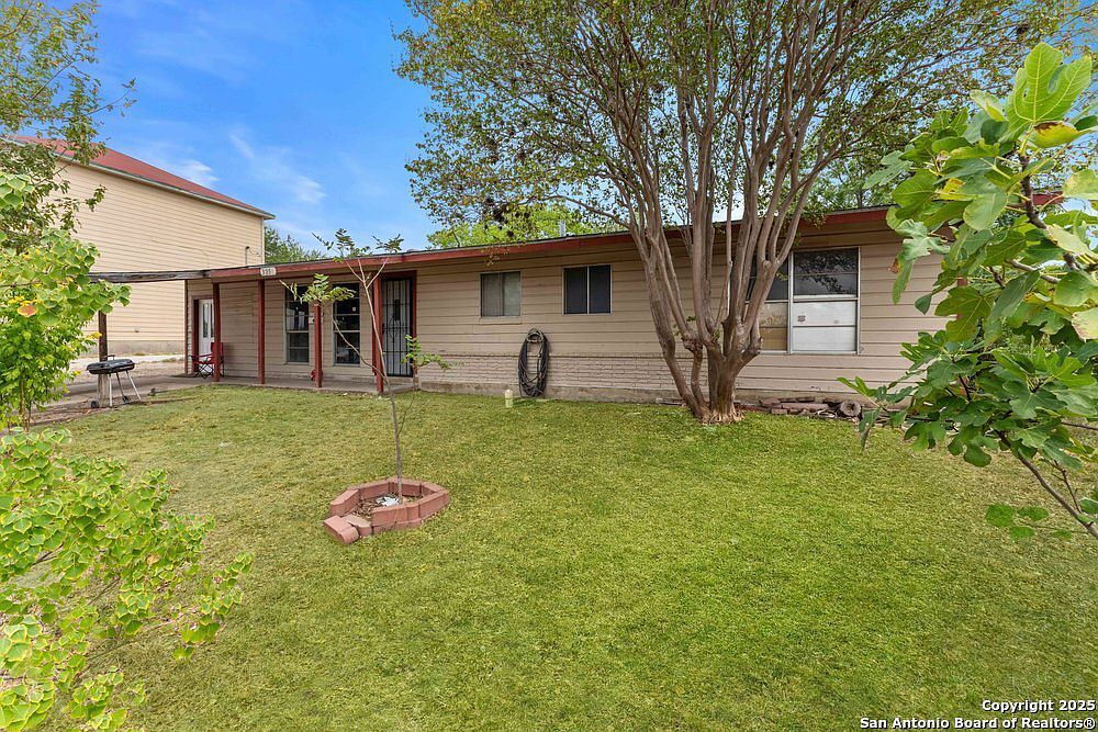 3250 Bob Billa St San Antonio, TX 78223 - Thumbnail 5