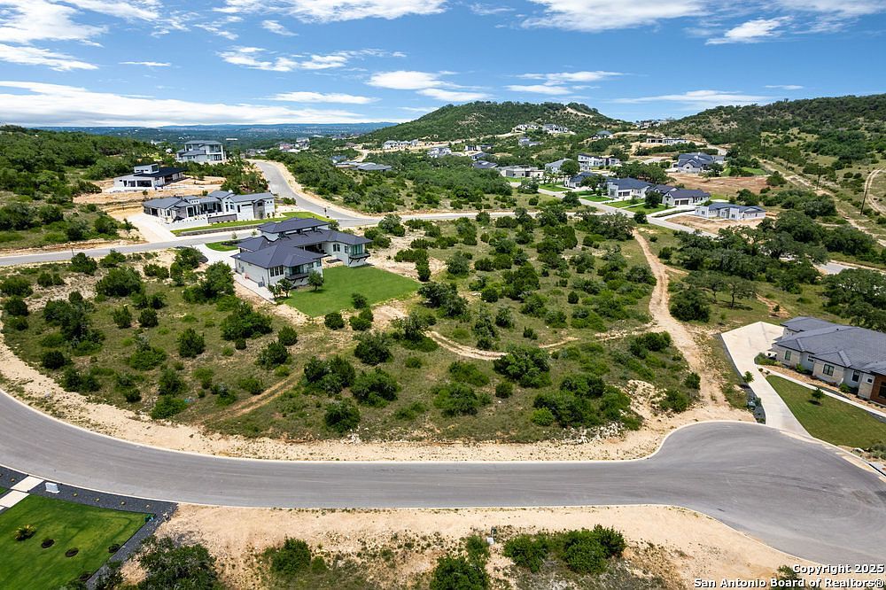 23216 Logan Cyn #8 San Antonio, TX 78255 - Thumbnail 5