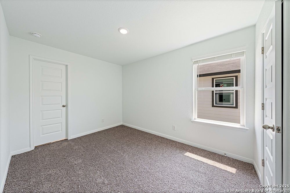 6010 Shashi Pl San Antonio, TX 78244 - Thumbnail 5