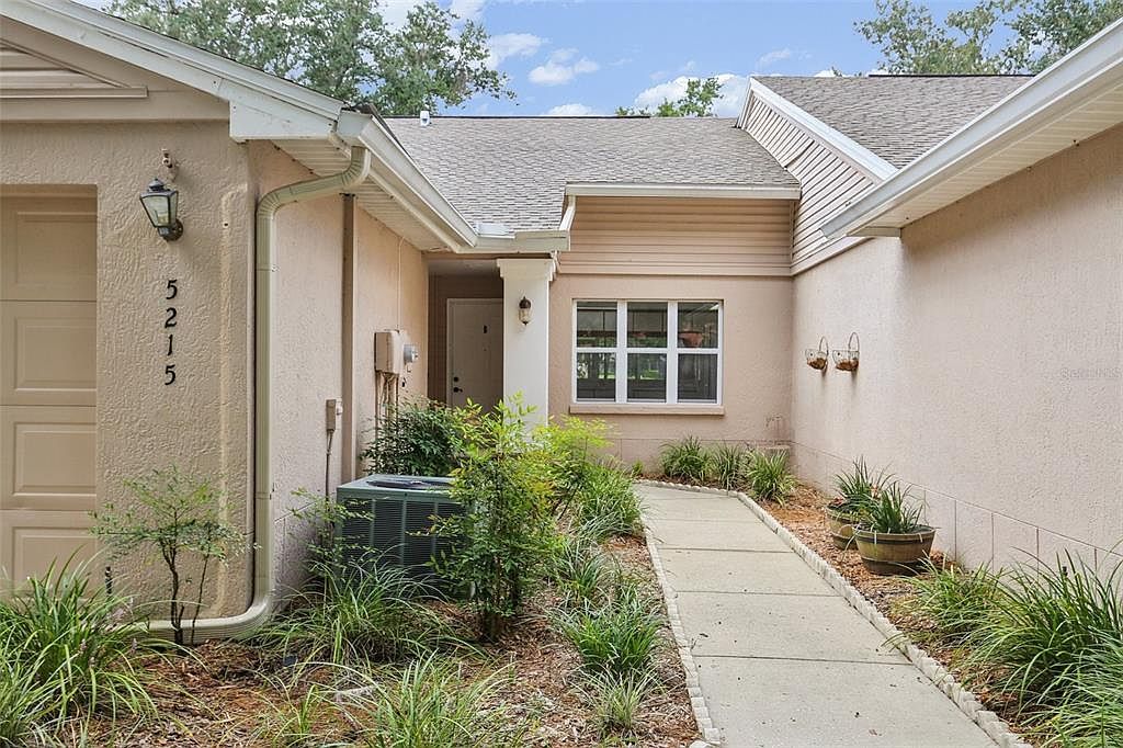 5215 Lochmead Ter Zephyrhills, FL 33541 - Thumbnail 5