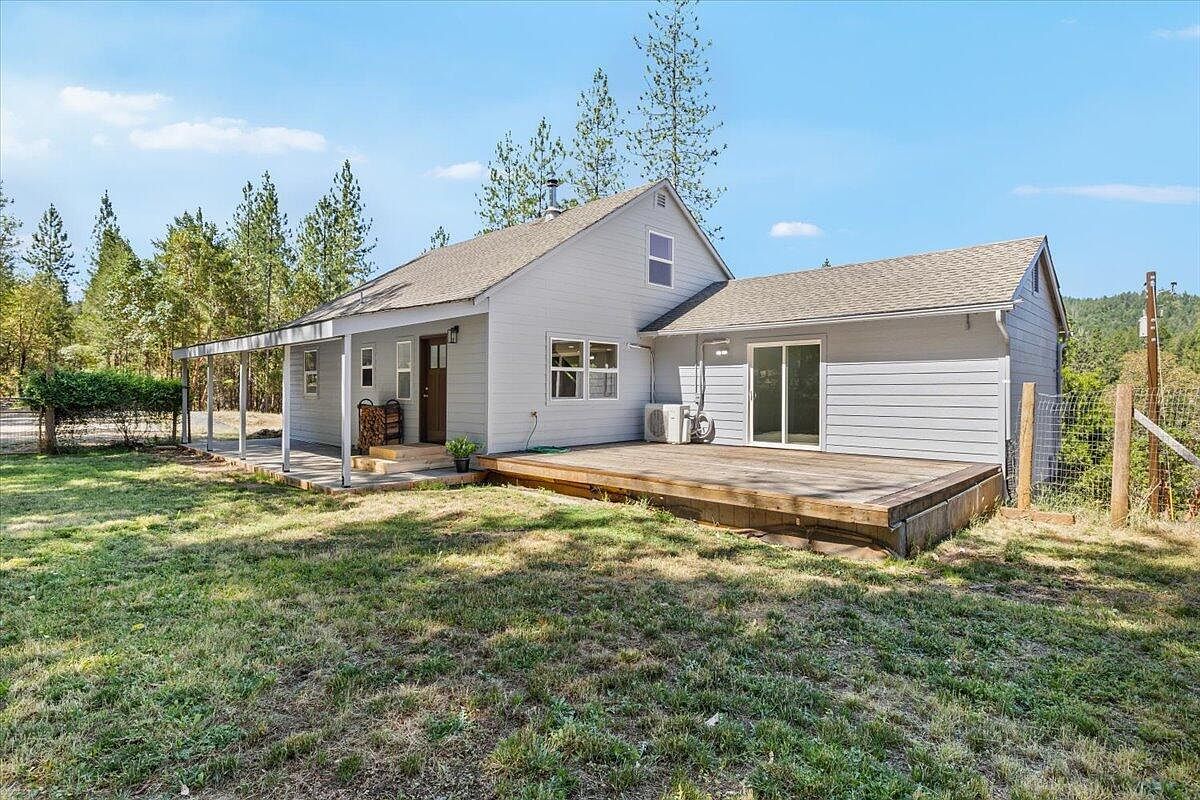 2016 Sykes Creek Rd Rogue River, OR 97537 - Thumbnail 5