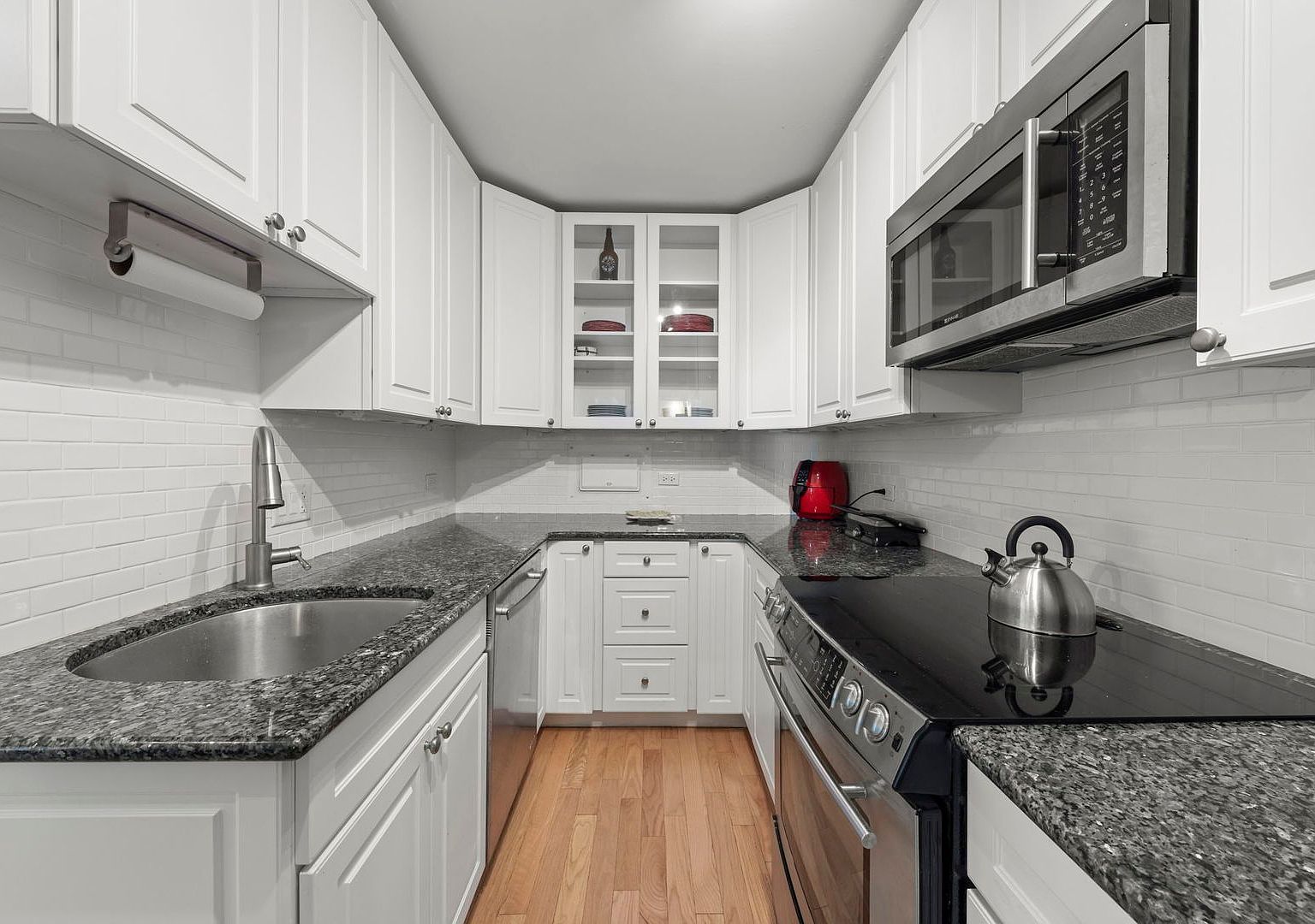1550 N Lake Shore Dr APT 17B Chicago, IL 60610 - Thumbnail 5