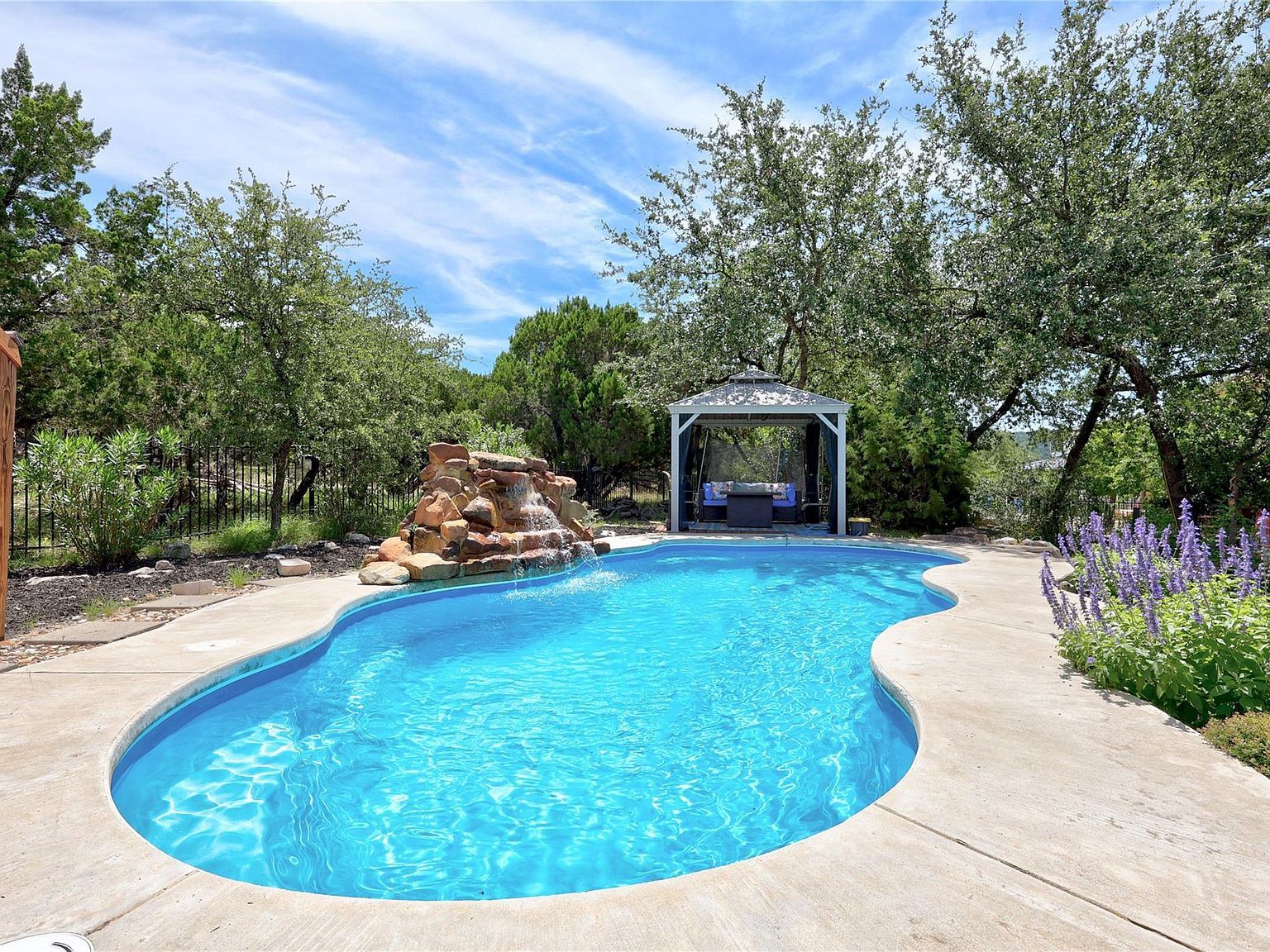 17001 Northlake Hills Dr Jonestown, TX 78645 - Thumbnail 5