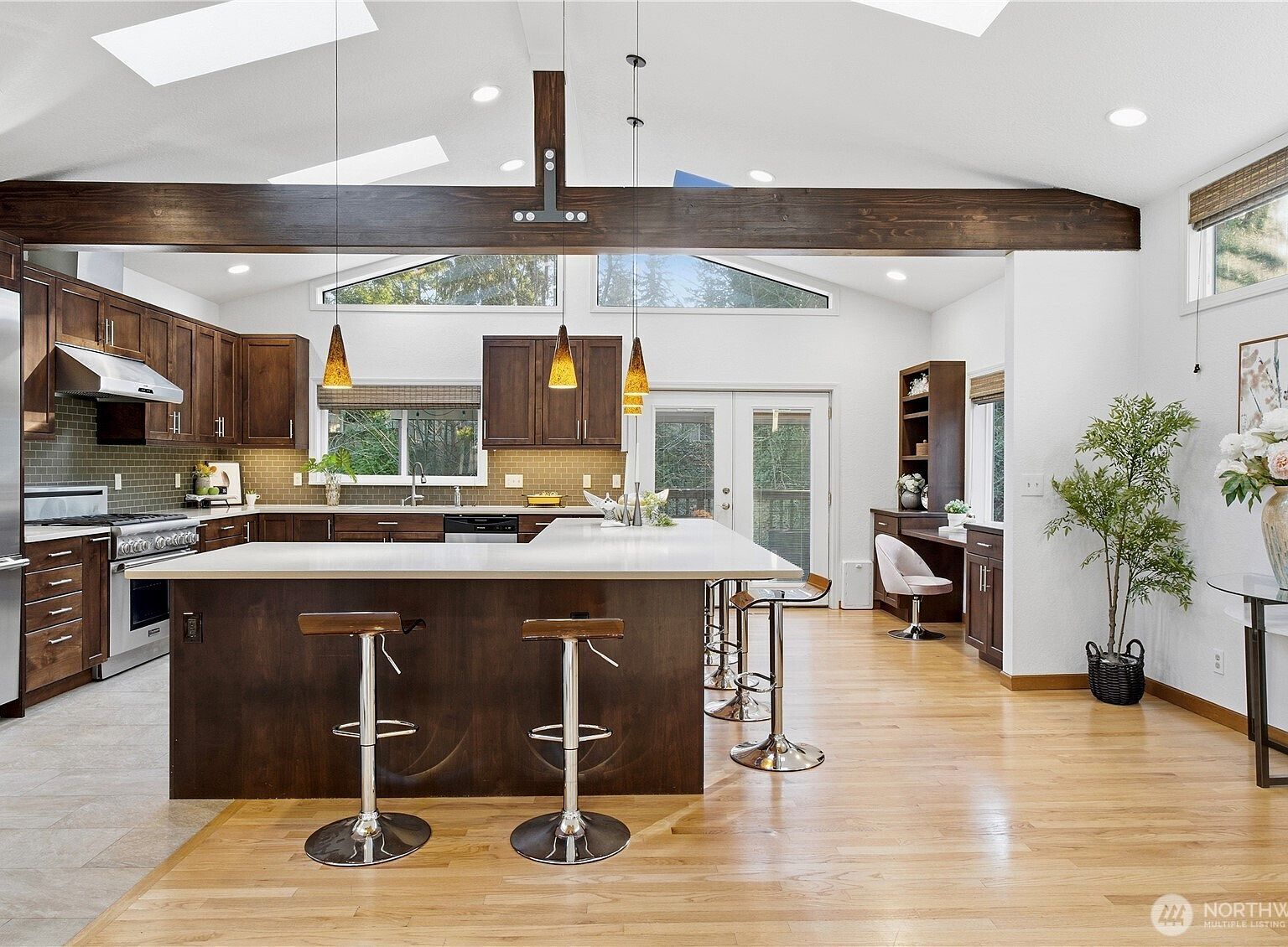 8713 NE 144th St Kirkland, WA 98034 - Thumbnail 5