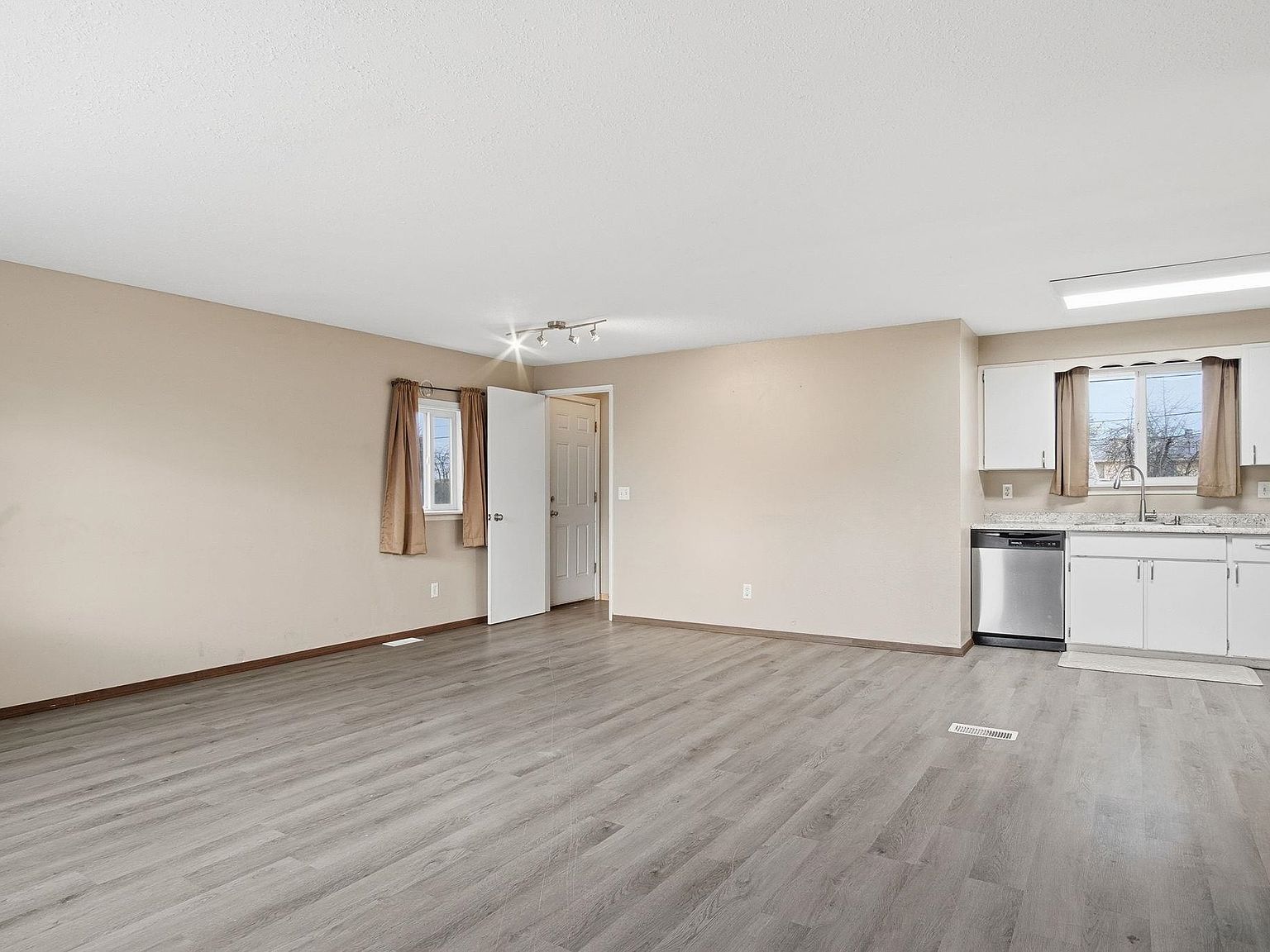 743 S Beeman St Airway Heights, WA 99001 - Thumbnail 5