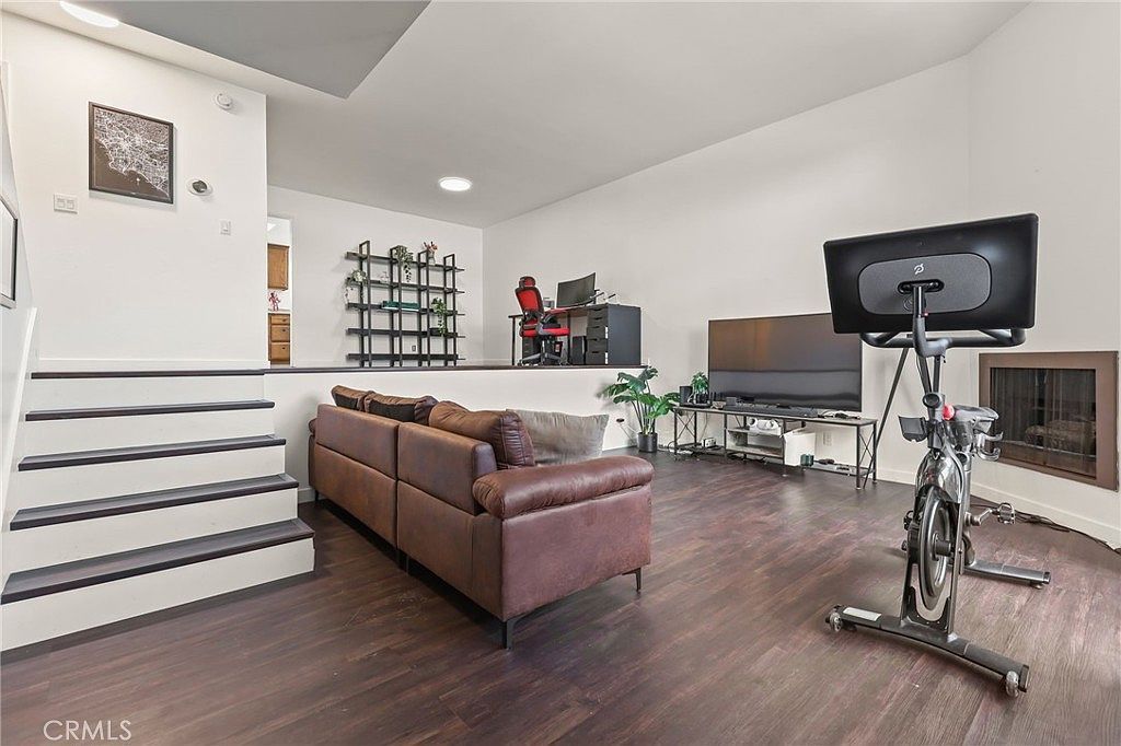 13243 Vanowen St North Hollywood, CA 91605 - Thumbnail 5