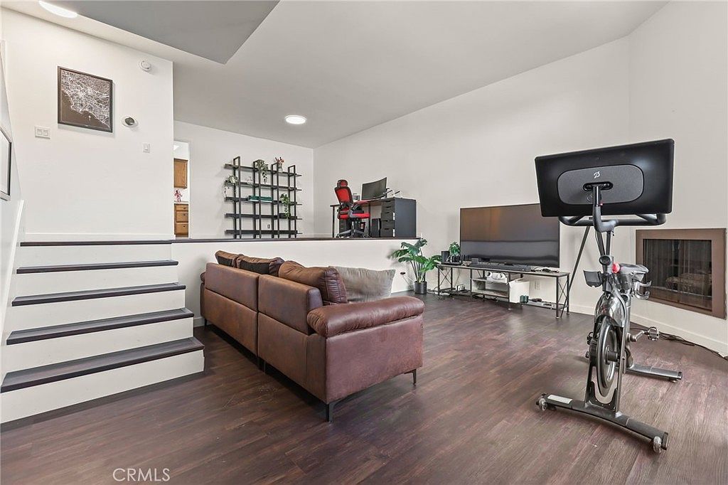 13243 Vanowen St APT 2 North Hollywood, CA 91605 - Thumbnail 5