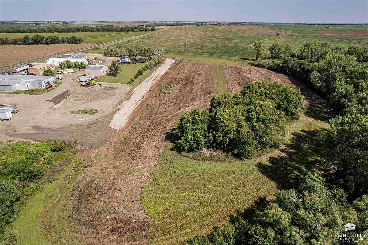 3300 Fair Rd Abilene, KS 67410 - Thumbnail 5