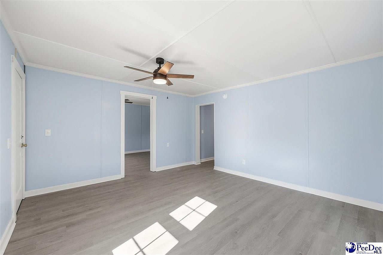 311 Barnes St Mullins, SC 29574 - Thumbnail 5