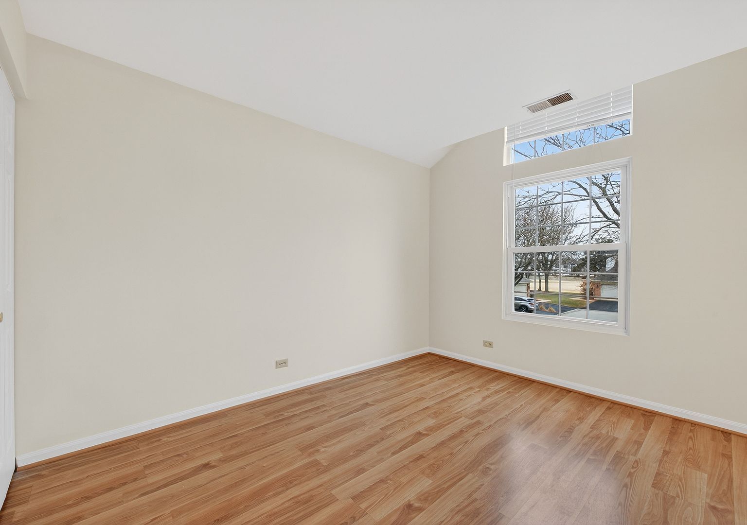 99 Ione Dr Unit B South Elgin, IL 60177 - Thumbnail 5