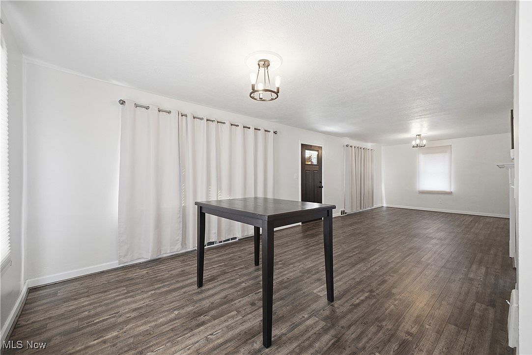 56 Jeffrey Ln New Middletown, OH 44442 - Thumbnail 5