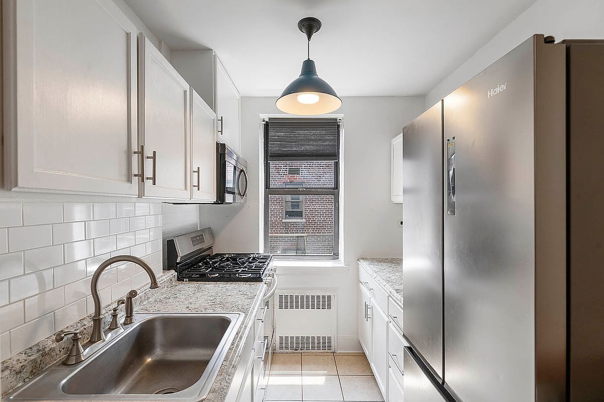 2420 Morris Ave APT 6K Bronx, NY 10468 - Thumbnail 5