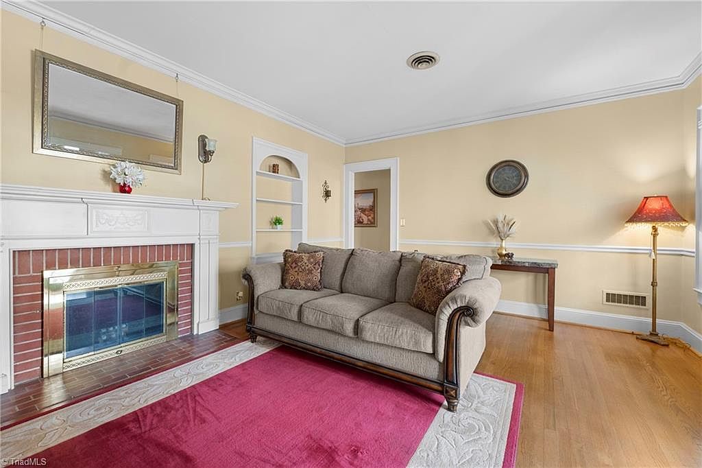 403 Spring St Thomasville, NC 27360 - Thumbnail 5