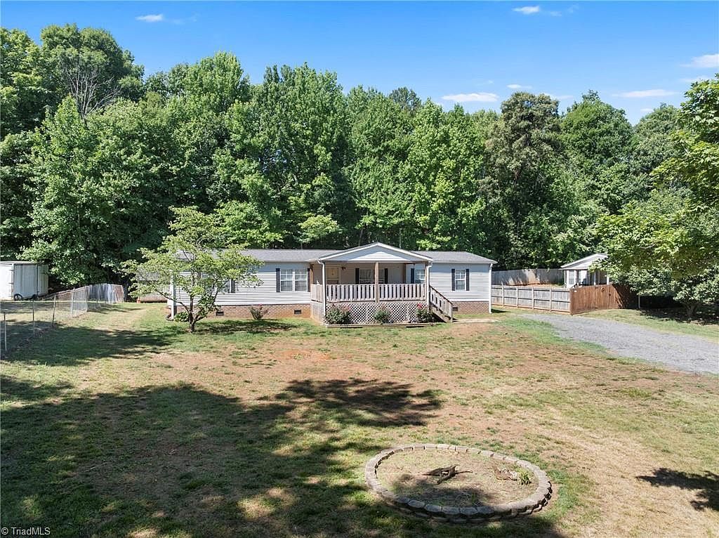199 Sable Ln Thomasville, NC 27360 - Thumbnail 5