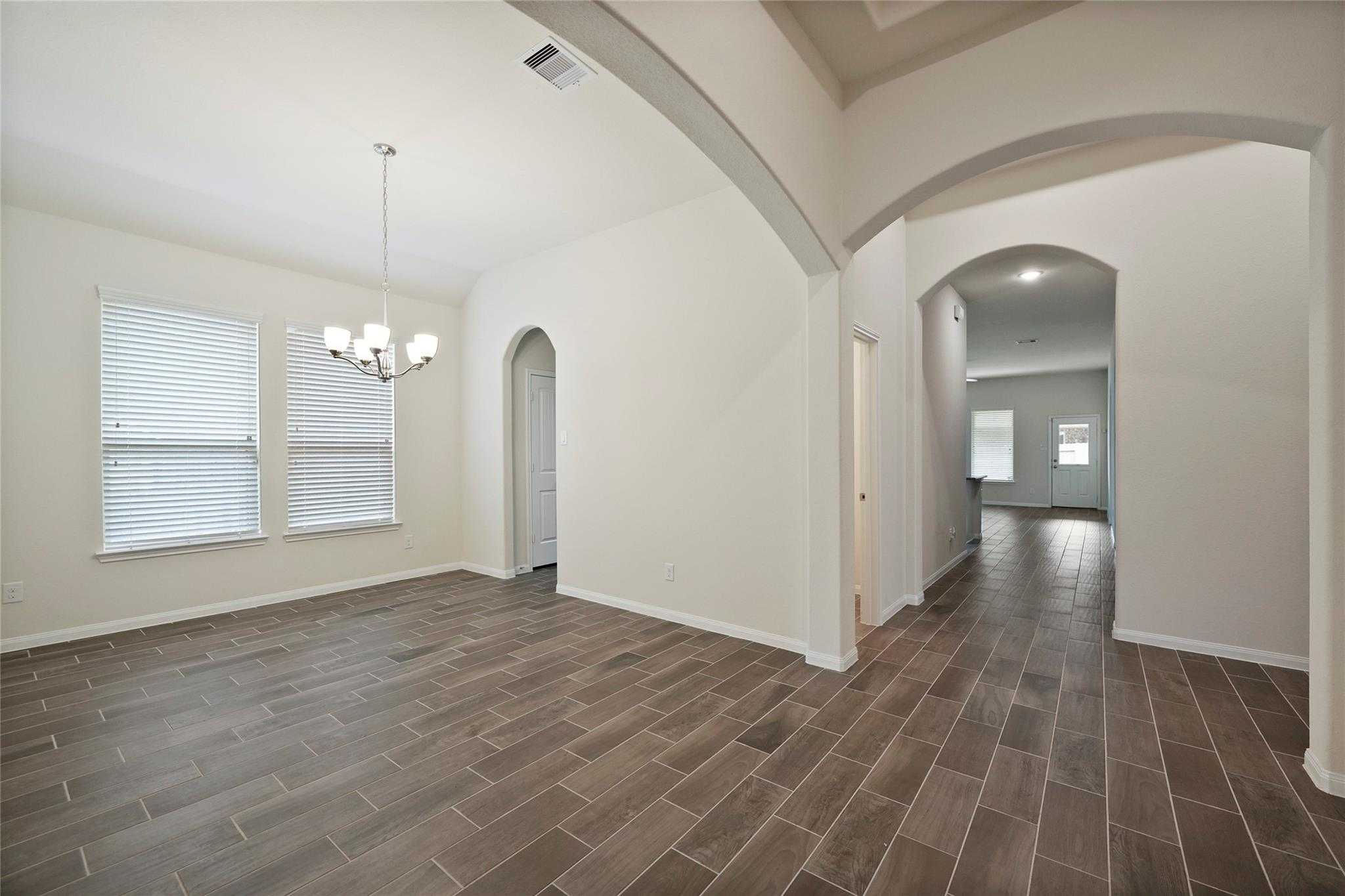 1403 Holly Chase Drive, Conroe, TX, USA, 77384 - Thumbnail 5