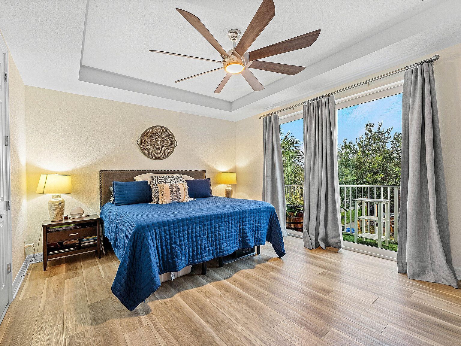 1056 Community Dr Jupiter, FL 33458 - Thumbnail 5