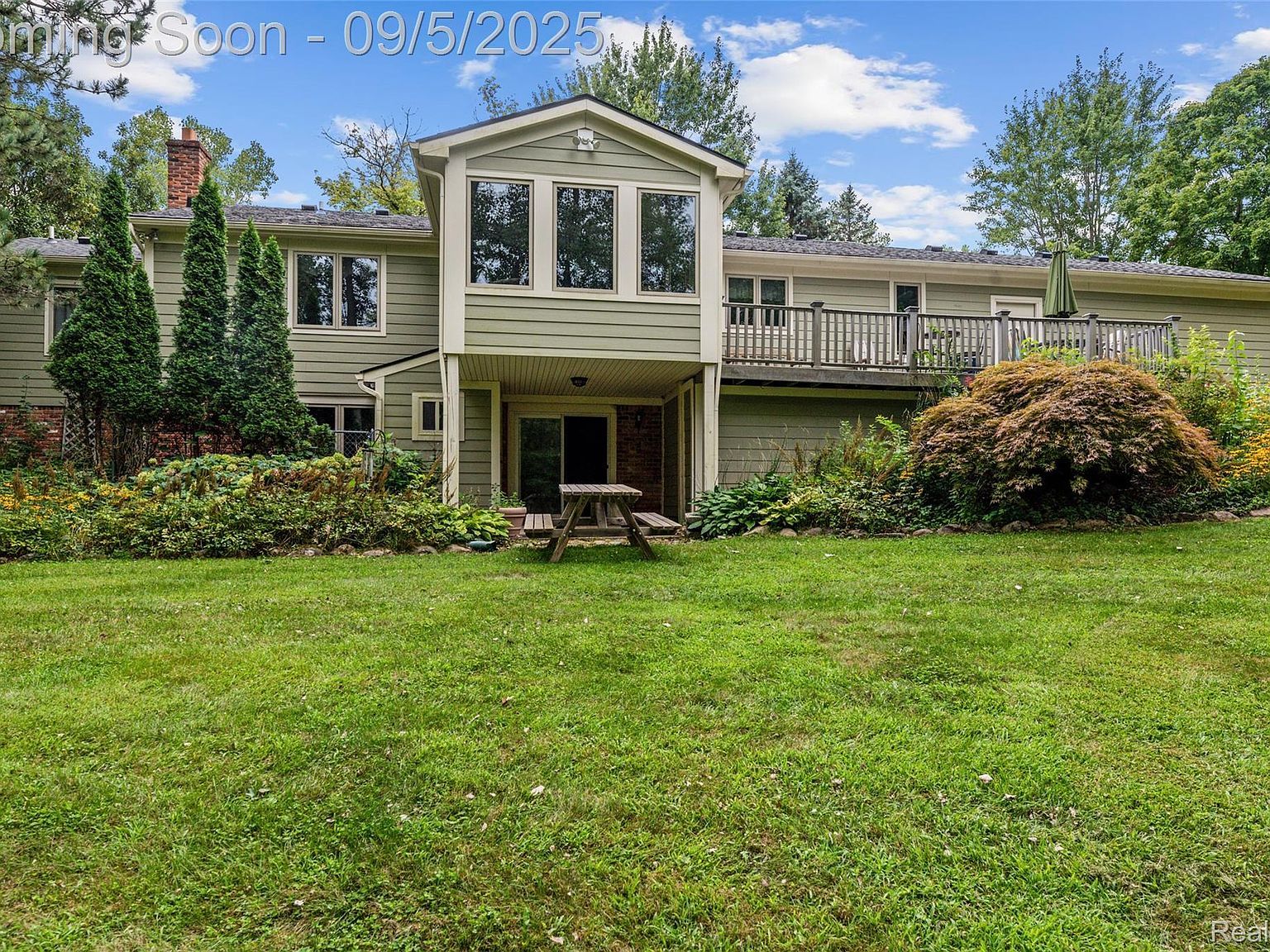 6218 Curtis Rd Plymouth, MI 48170 - Thumbnail 5