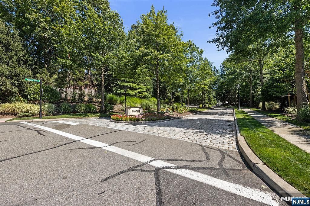 311 Bellaire Dr Demarest, NJ 07627 - Thumbnail 5