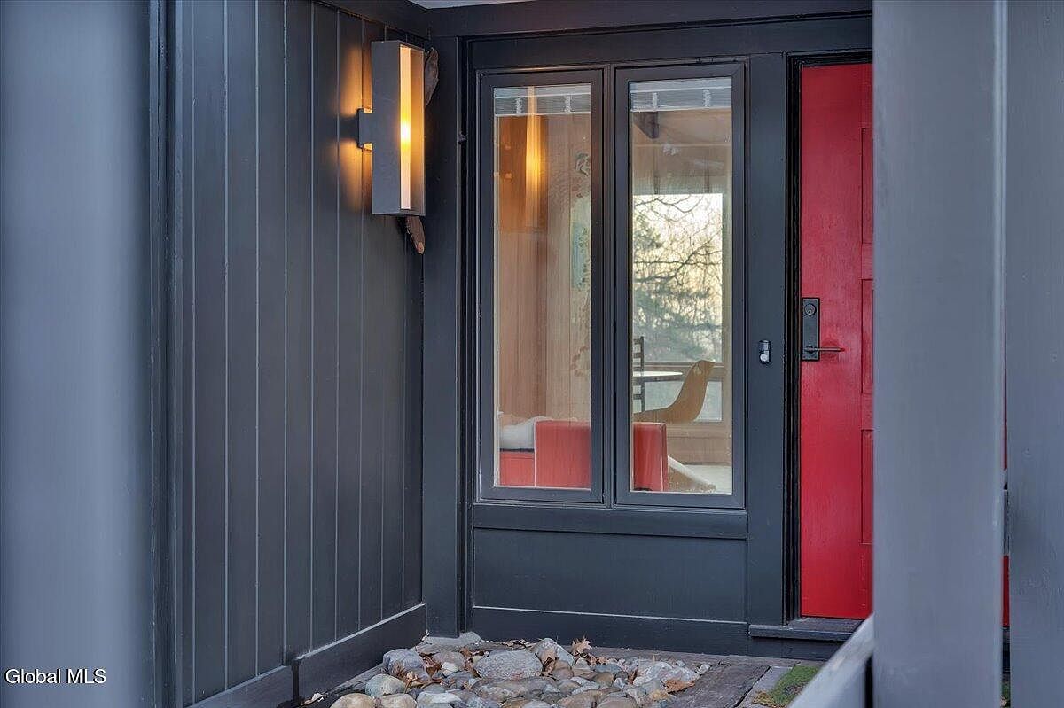 80 Van Leuvan Dr S Rensselaer, NY 12144 - Thumbnail 5