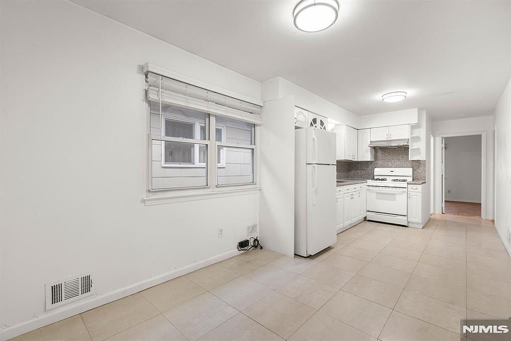 133 Sussex St Harrison, NJ 07029 - Thumbnail 5