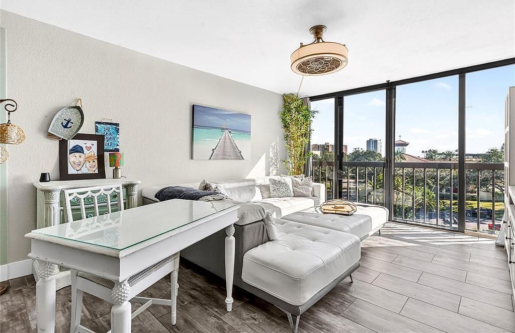 255 Dolphin Poin APT 407 Clearwater Beach, FL 33767 - Thumbnail 5