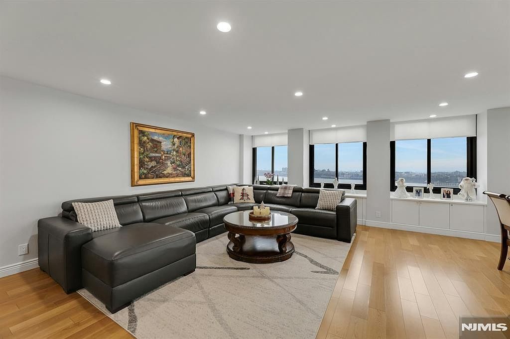 300 Winston Dr #C0910 Cliffside Park, NJ 07010 - Thumbnail 5