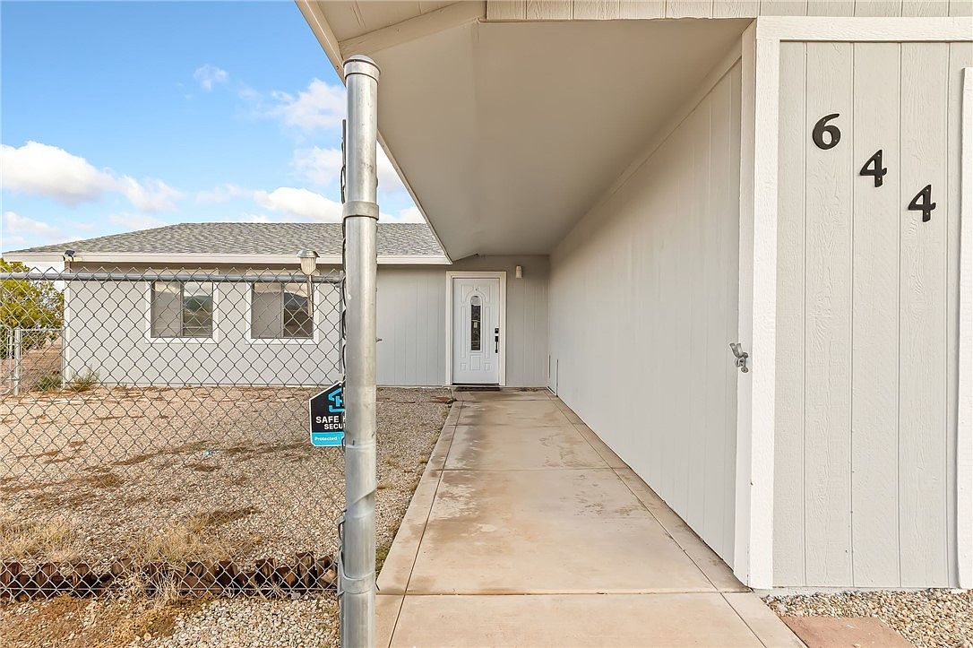 644 S Elgin Rd Golden Valley, AZ 86413 - Thumbnail 5