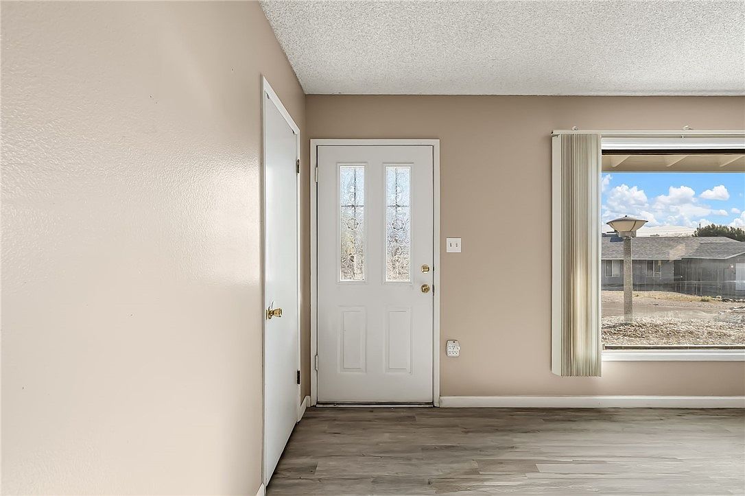 2065 Trinidad Dr Bullhead City, AZ 86442 - Thumbnail 5